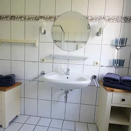 Ferienwohnung-9-im-appartementhaus-seeadler-duhnen-mit-strandkorb Apartment
