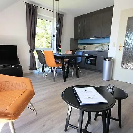 Ferienwohnung-9-im-appartementhaus-seeadler-duhnen-mit-strandkorb Apartment *